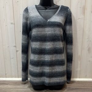 Love Ellie Striped Gray V-Neck Women's Sweater size Small